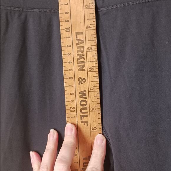 All Access Black White Stripe Capri Leggings Size Small - Picture 6 of 8